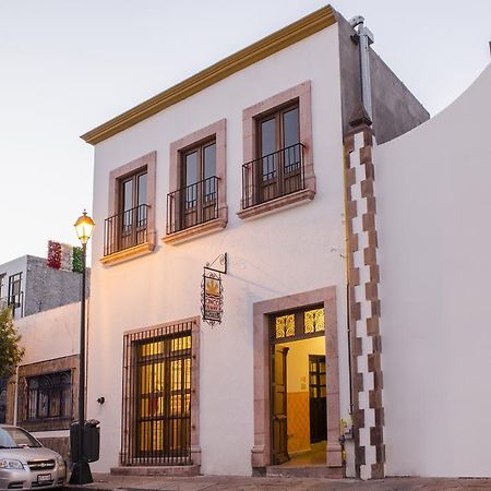 Cinco De Mayo Hotel Queretaro Bagian luar foto