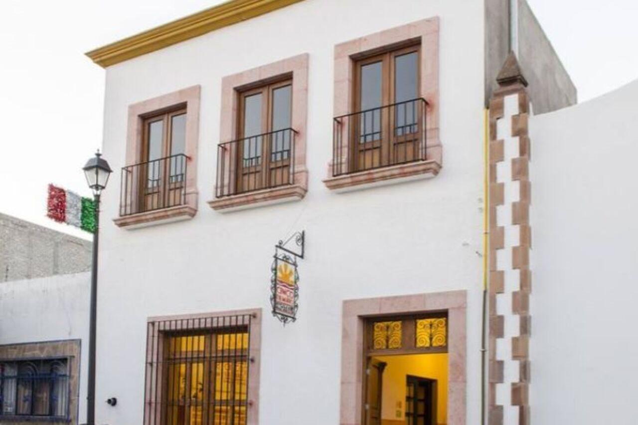 Cinco De Mayo Hotel Queretaro Bagian luar foto