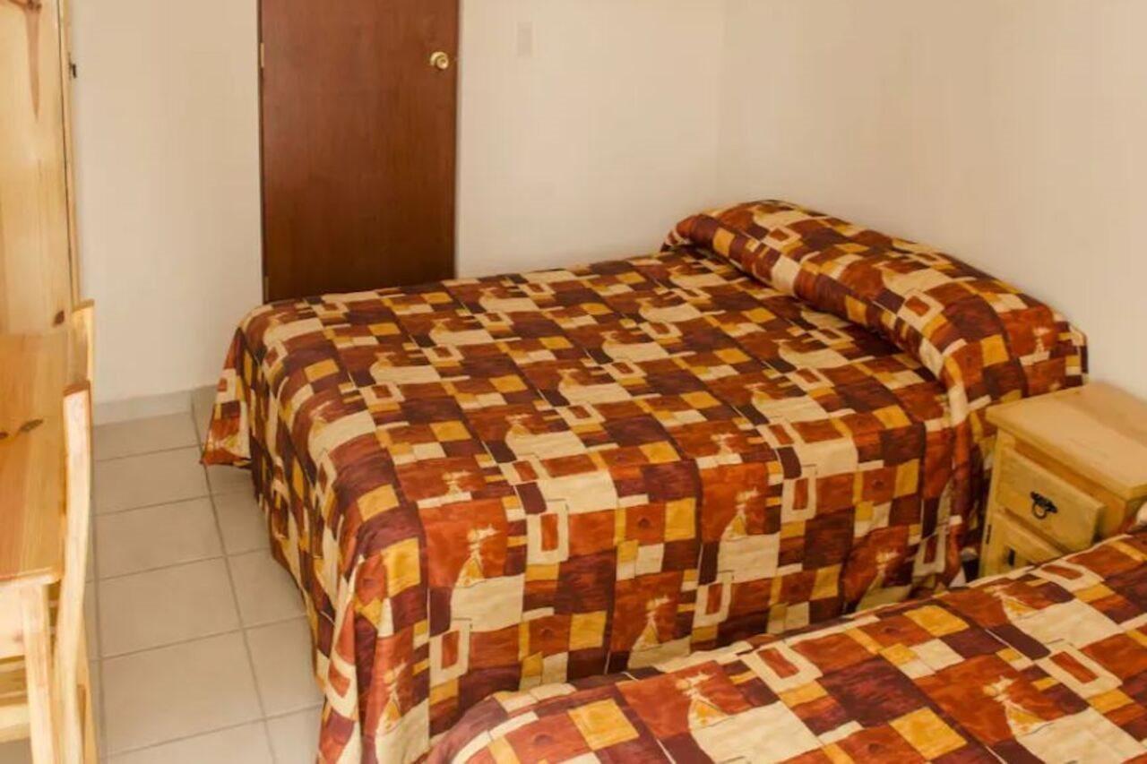 Cinco De Mayo Hotel Queretaro Bagian luar foto