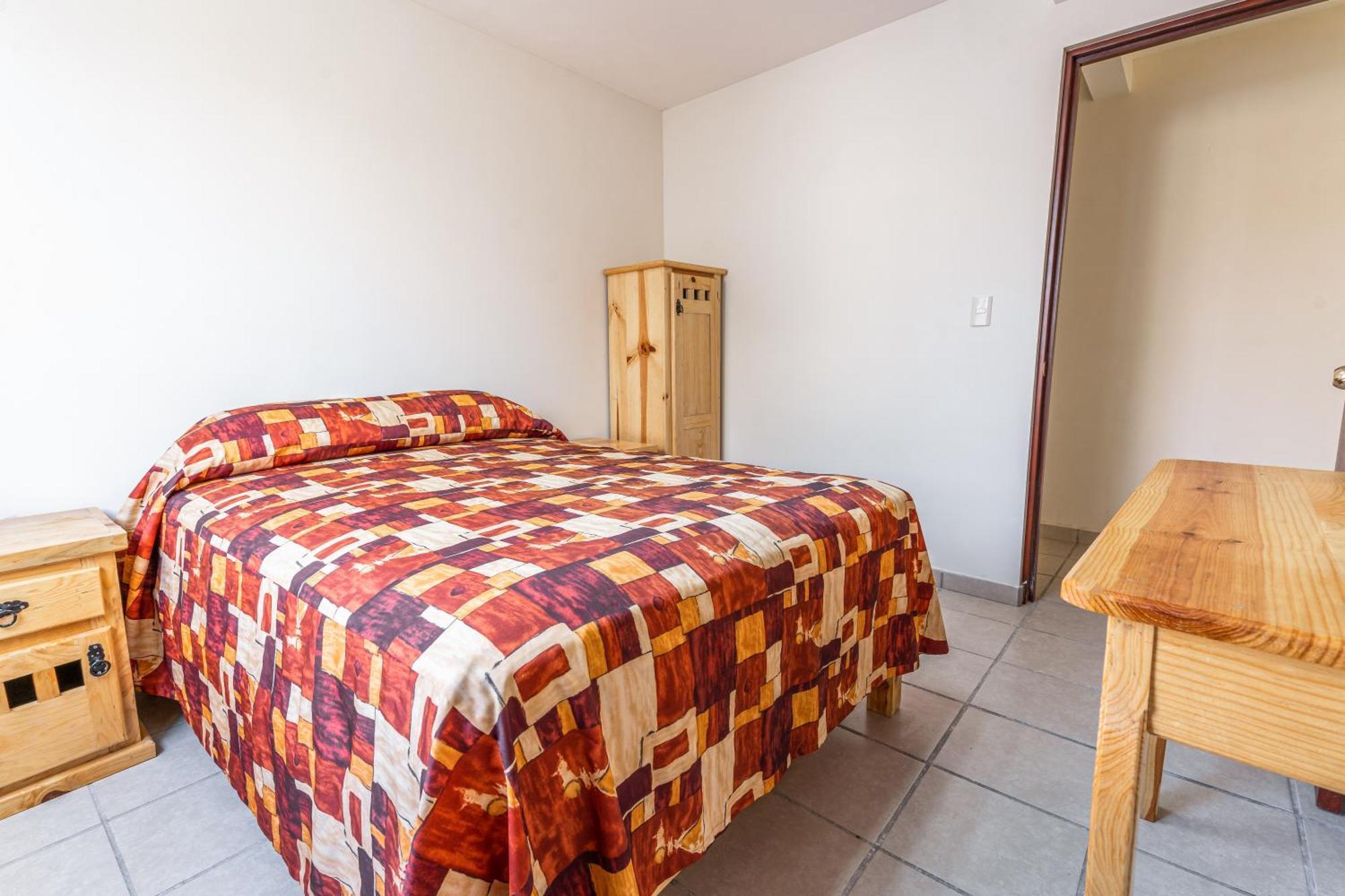 Cinco De Mayo Hotel Queretaro Bagian luar foto