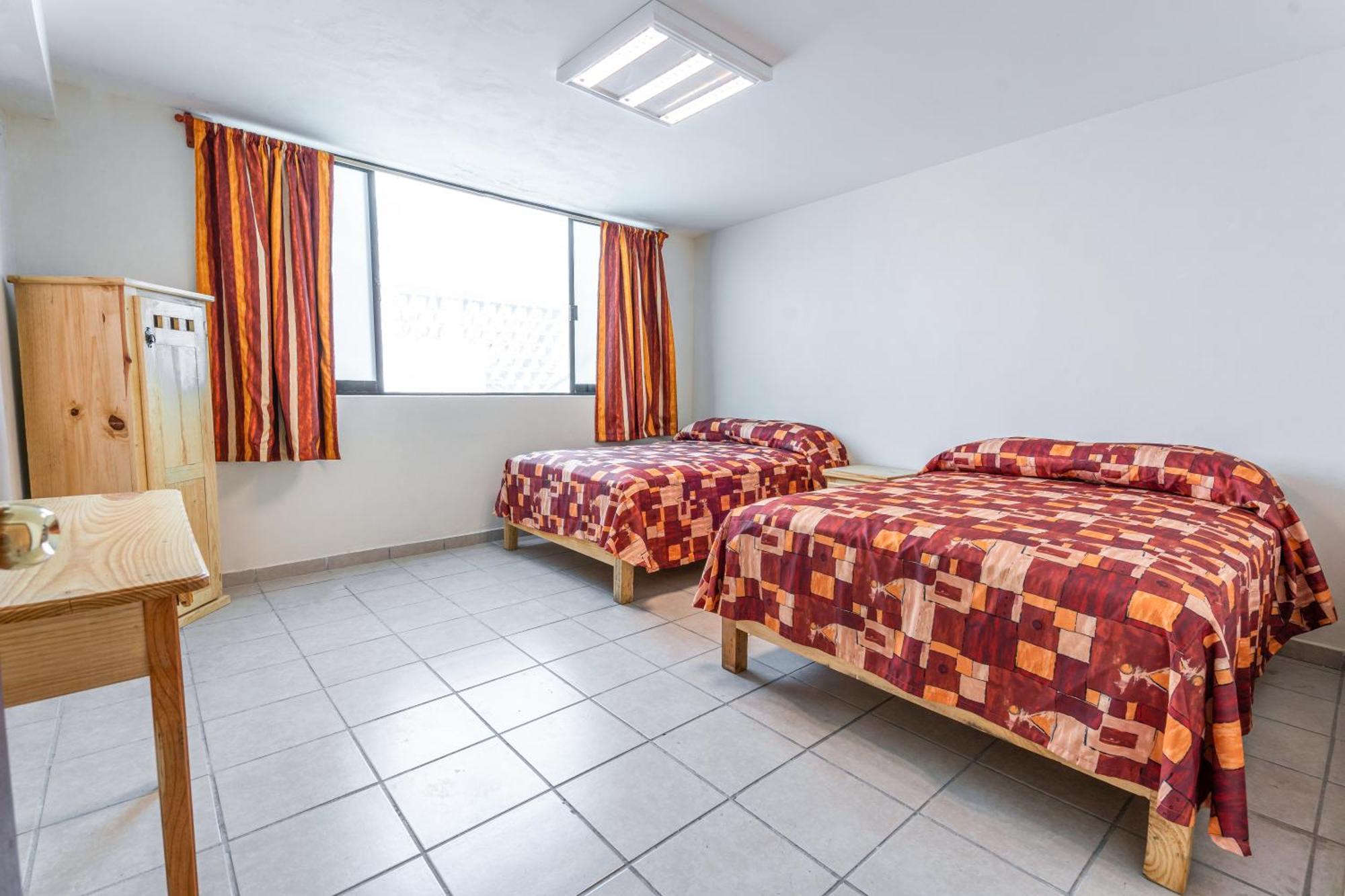 Cinco De Mayo Hotel Queretaro Bagian luar foto